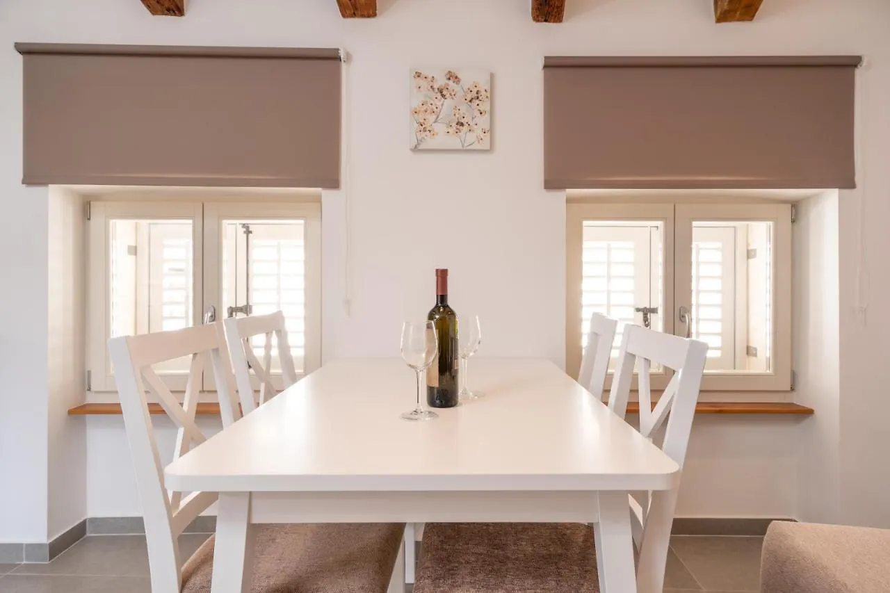 Aaa Apartments & Rooms With Free Parking Pula