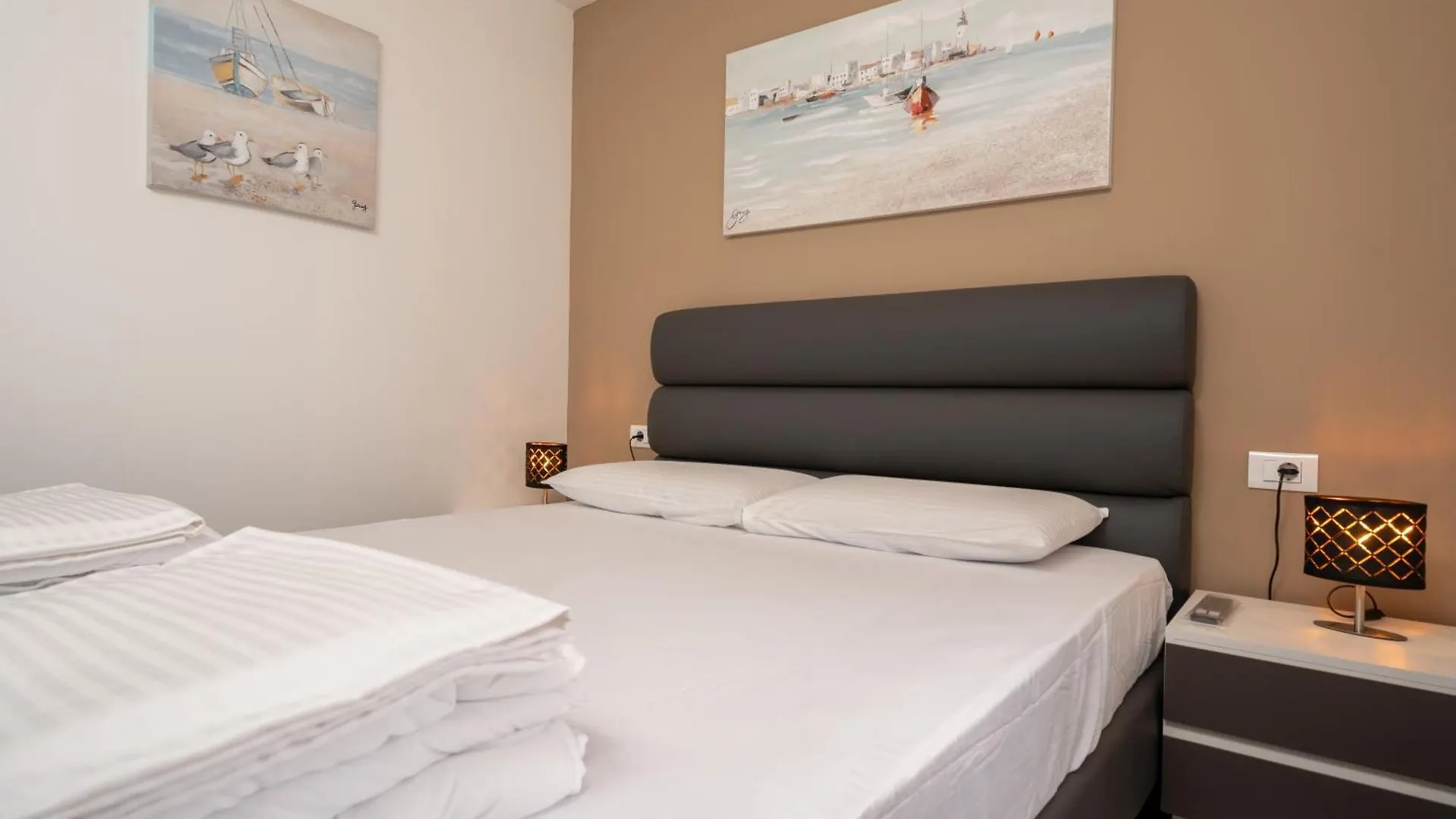 Aaa Apartments & Rooms With Free Parking Pula